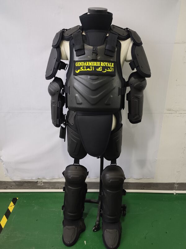Neck Protection Anti Riot Suit With Transportation Bag , Full Body Armor Suit